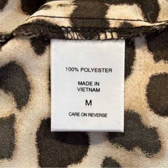 NY&Co Leopard Print Pullover Blouse- Flawed - Picture 12 of 13